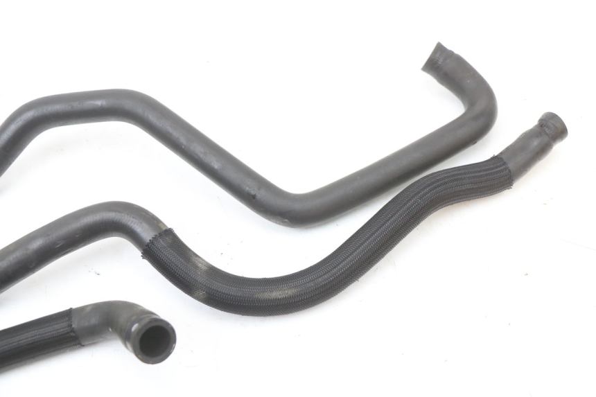 photo de PRZEWÓD CHŁODNICY YAMAHA X-MAX XMAX 125 (2010 - 2013) - Zoom stanu zużycia