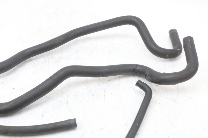 photo de PRZEWÓD CHŁODNICY PIAGGIO X10 125 (2012 - 2017) - Zoom stanu zużycia