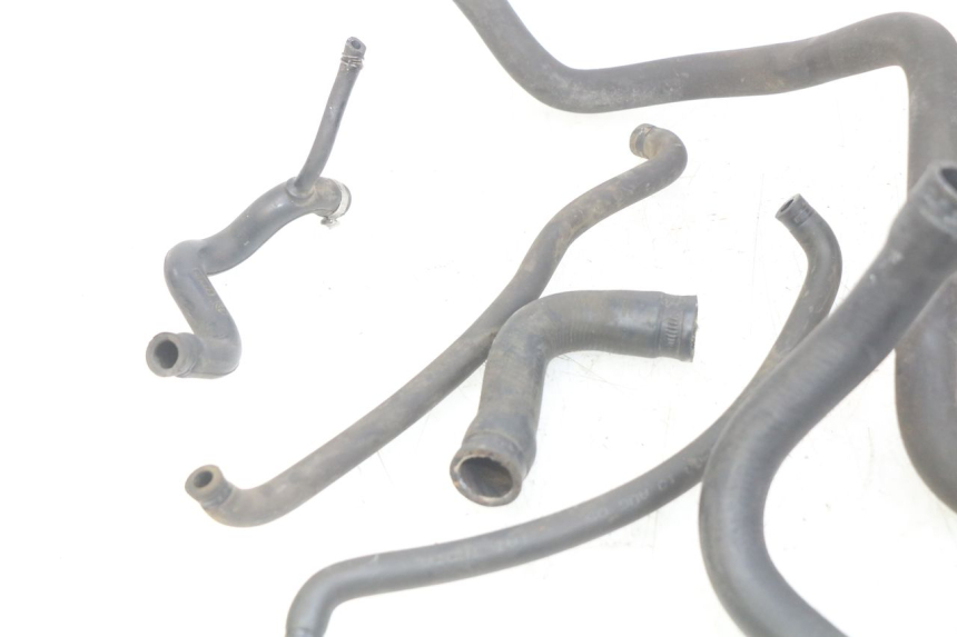 photo de PRZEWÓD CHŁODNICY PIAGGIO X9 EVOLUTION 125 (2003 - 2007) - Inny kąt widzenia