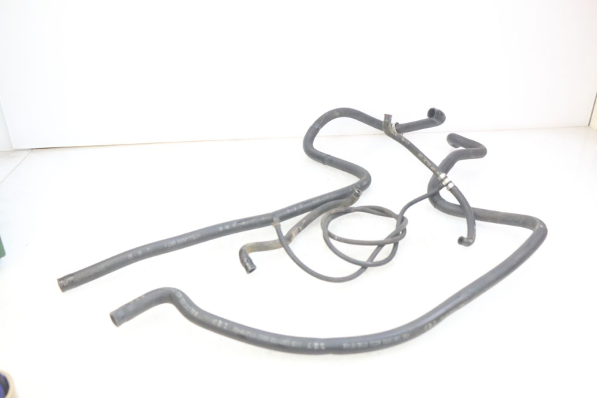 photo de PRZEWÓD CHŁODNICY PIAGGIO X9 125 (2000 - 2003) - Inny kąt widzenia