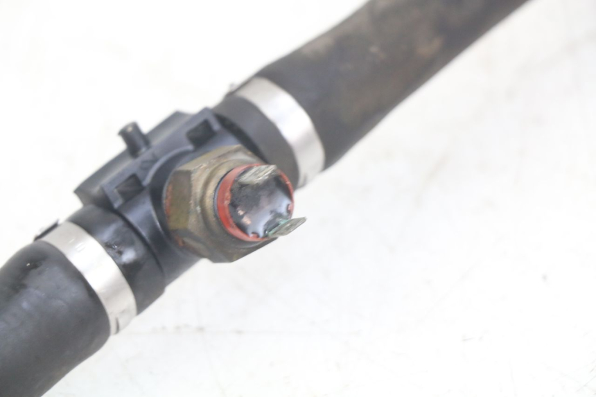 photo de PRZEWÓD CHŁODNICY PIAGGIO XEVO - X EVO 125 (2007 - 2017) - Zoom stanu zużycia