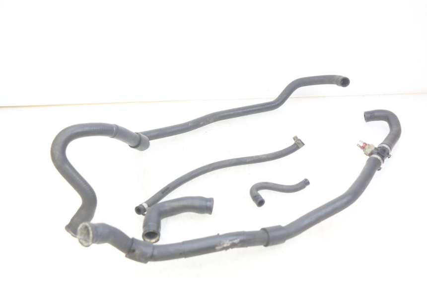 photo de PRZEWÓD CHŁODNICY PIAGGIO XEVO - X EVO 125 (2007 - 2017) - Zoom stanu zużycia