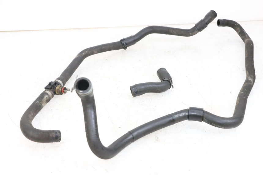 photo de PRZEWÓD CHŁODNICY PIAGGIO XEVO - X EVO 125 (2007 - 2017) - Widok główny