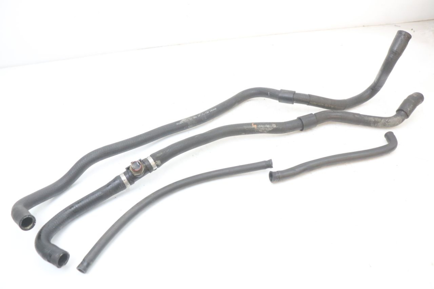 photo de PRZEWÓD CHŁODNICY PIAGGIO XEVO - X EVO 125 (2007 - 2017) - Widok główny