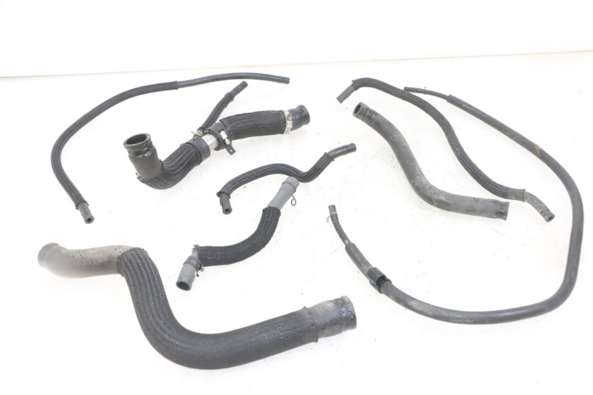 photo de PRZEWÓD CHŁODNICY YAMAHA XJ6 ABS 600 (2008 - 2016) - Widok główny