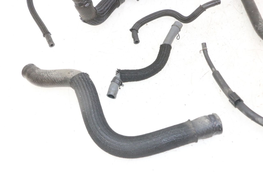 photo de PRZEWÓD CHŁODNICY YAMAHA XJ6 ABS 600 (2008 - 2016) - Zbliżenie techniczne