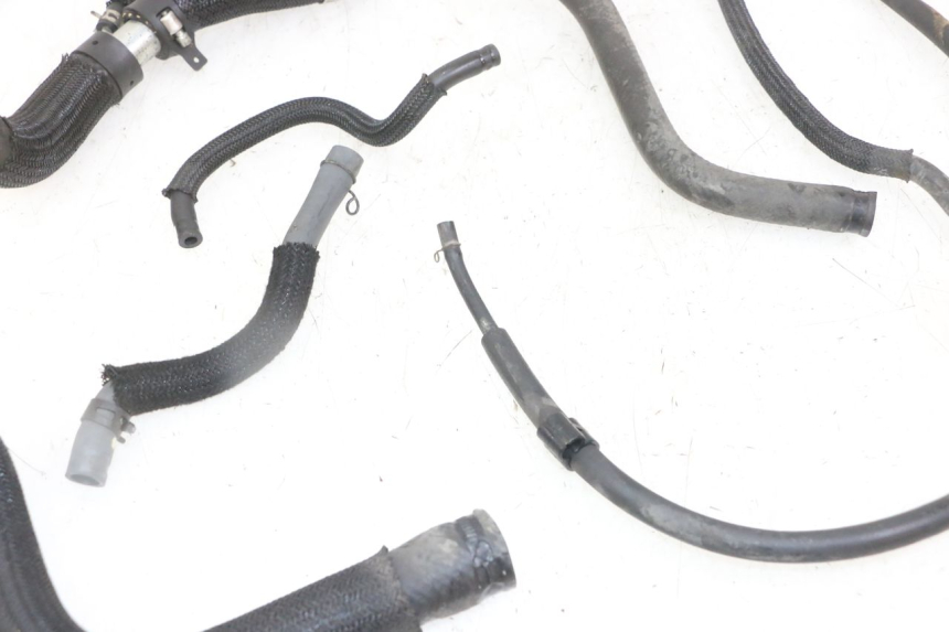 photo de PRZEWÓD CHŁODNICY YAMAHA XJ6 ABS 600 (2008 - 2016) - Widok ogólny