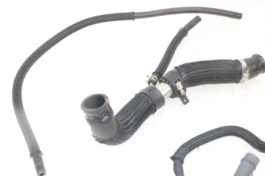 photo de PRZEWÓD CHŁODNICY YAMAHA XJ6 ABS 600 (2008 - 2016) - Stan powierzchni