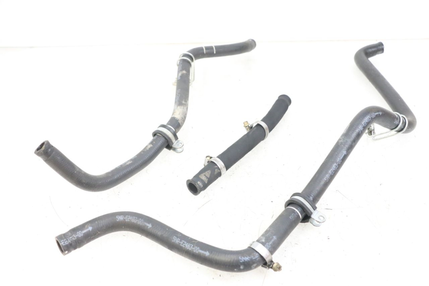 photo de PRZEWÓD CHŁODNICY YAMAHA YP MAJESTY 125 (2002 - 2006) - Widok główny