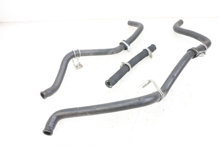 photo de PRZEWÓD CHŁODNICY YAMAHA YP MAJESTY 125 (2002 - 2006) - Szczegół części