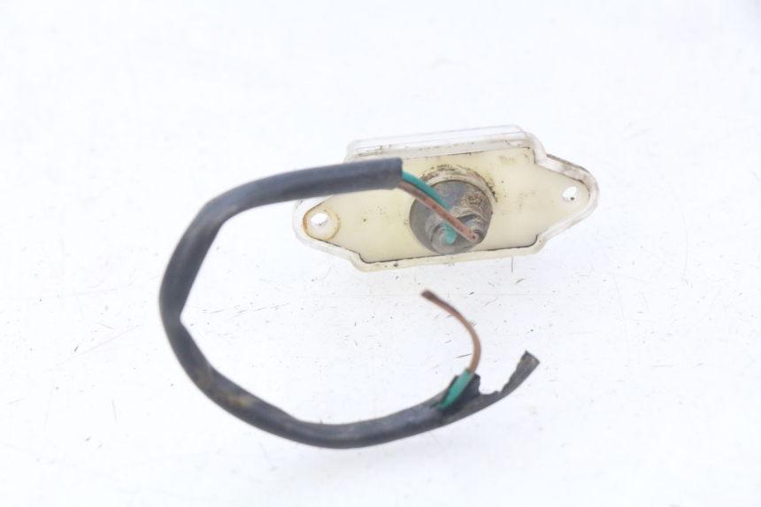 photo de OŚWIETLENIE TABLICY REJESTRACYJNEJ KYMCO AGILITY RS 2T 50 (2009 - 2013) - Zoom stanu zużycia