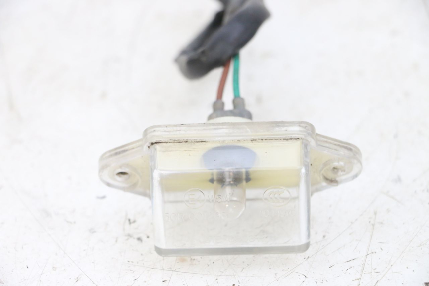 photo de OŚWIETLENIE TABLICY REJESTRACYJNEJ KYMCO AGILITY RS 4T 50 (2009 - 2013) - Szczegół części