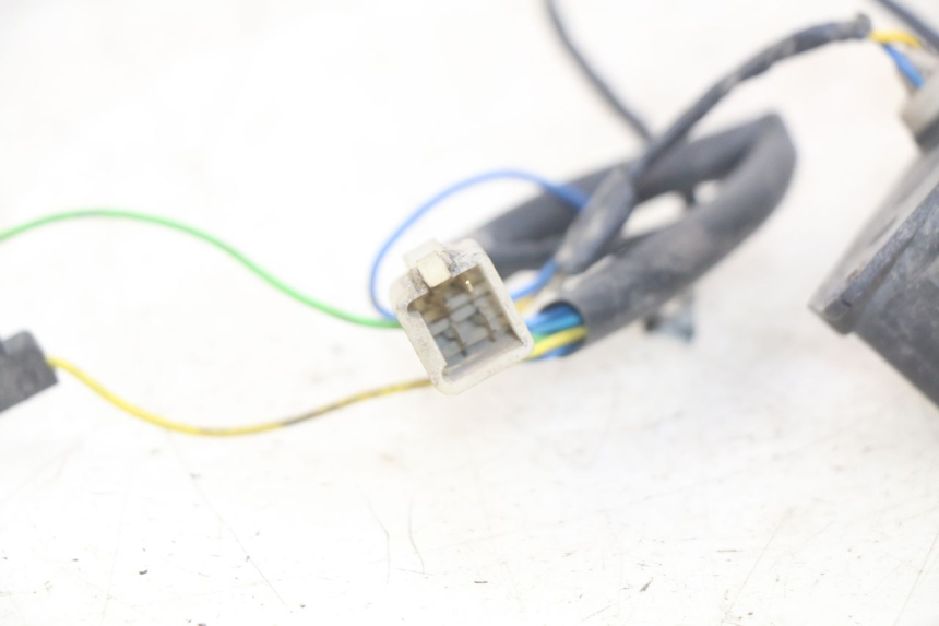 photo de OŚWIETLENIE TABLICY REJESTRACYJNEJ APRILIA ATLANTIC 125 (2003 - 2009) - Inny kąt widzenia