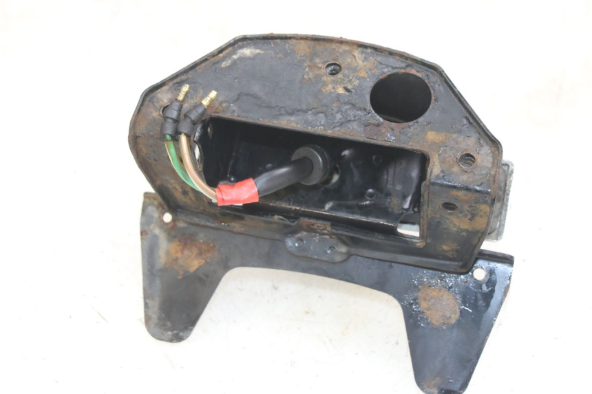 photo de OŚWIETLENIE TABLICY REJESTRACYJNEJ HONDA CA REBEL 125 (1995 - 2001) - Inny kąt widzenia