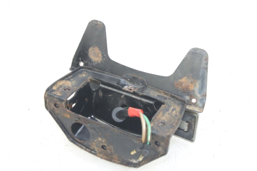 photo de OŚWIETLENIE TABLICY REJESTRACYJNEJ HONDA CA REBEL 125 (1995 - 2001) - Zbliżenie techniczne