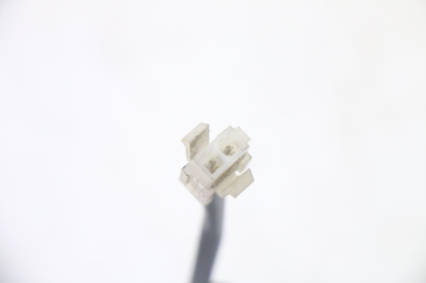 photo de OŚWIETLENIE TABLICY REJESTRACYJNEJ PEUGEOT CITYSTAR 50 (2013 - 2017) - Zbliżenie techniczne