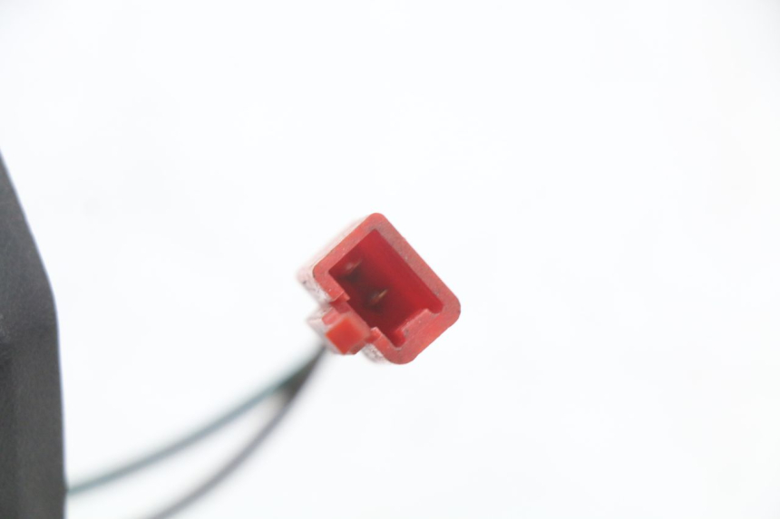 photo de OŚWIETLENIE TABLICY REJESTRACYJNEJ KYMCO DINK STREET ABS 125 (2011 - 2018) - Zoom stanu zużycia