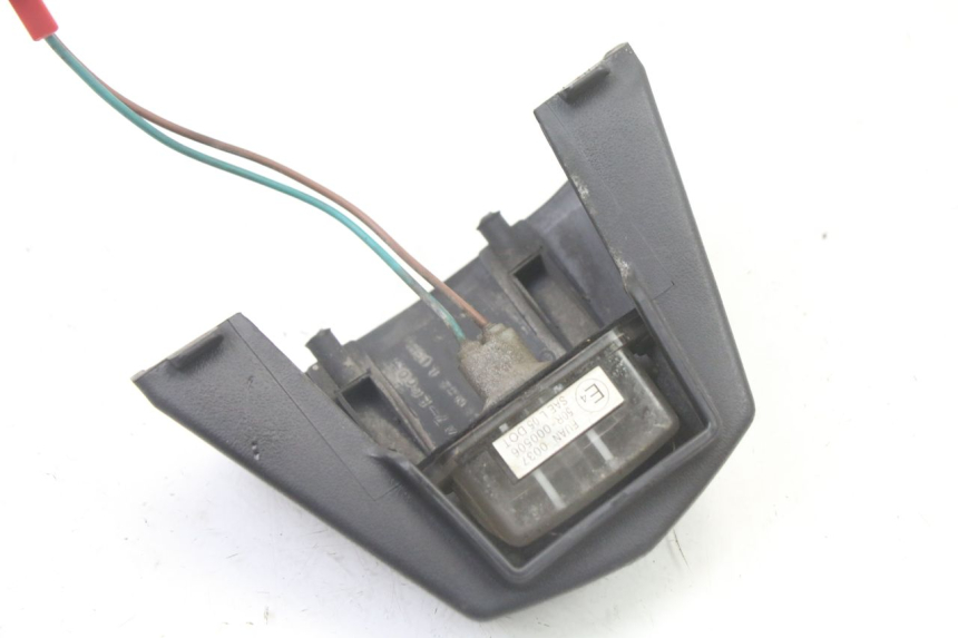 photo de OŚWIETLENIE TABLICY REJESTRACYJNEJ KYMCO DINK STREET 125 (2009 - 2014) - Szczegół części