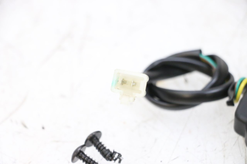 photo de OŚWIETLENIE TABLICY REJESTRACYJNEJ SEGWAY NINEBOT E125S 1 (2022 - 2026) - Zoom stanu zużycia