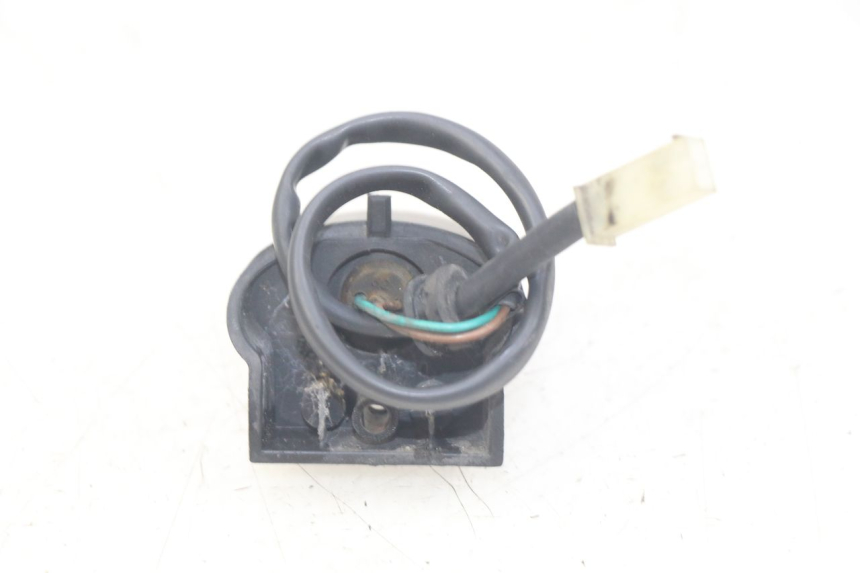 photo de OŚWIETLENIE TABLICY REJESTRACYJNEJ PEUGEOT ELYSEO 125 (1999 - 2004) - Inny kąt widzenia