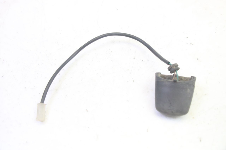 photo de OŚWIETLENIE TABLICY REJESTRACYJNEJ PEUGEOT ELYSEO 125 (1999 - 2004) - Zbliżenie techniczne