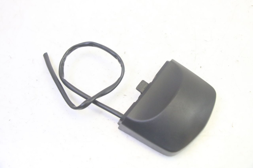 photo de OŚWIETLENIE TABLICY REJESTRACYJNEJ YAMAHA FJR ABS 1300 (2006 - 2012) - Zoom stanu zużycia