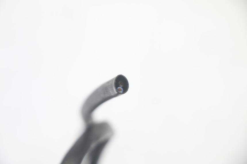 photo de OŚWIETLENIE TABLICY REJESTRACYJNEJ YAMAHA FJR ABS 1300 (2006 - 2012) - Zbliżenie techniczne