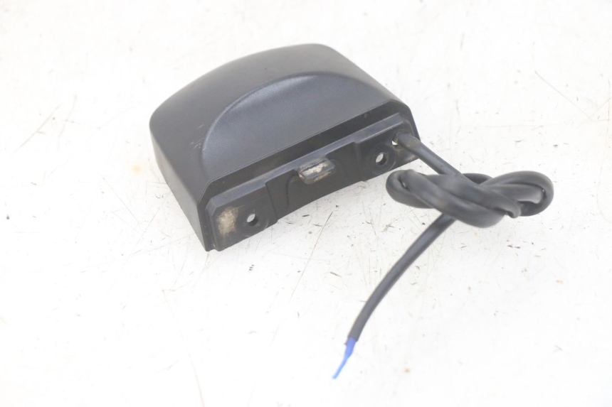 photo de OŚWIETLENIE TABLICY REJESTRACYJNEJ YAMAHA FJR ABS 1300 (2006 - 2012) - Inny kąt widzenia