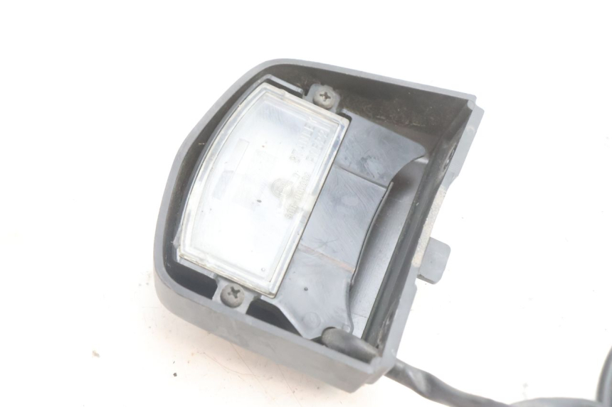 photo de OŚWIETLENIE TABLICY REJESTRACYJNEJ YAMAHA FZ8 800 (2010 - 2016) - Szczegół części