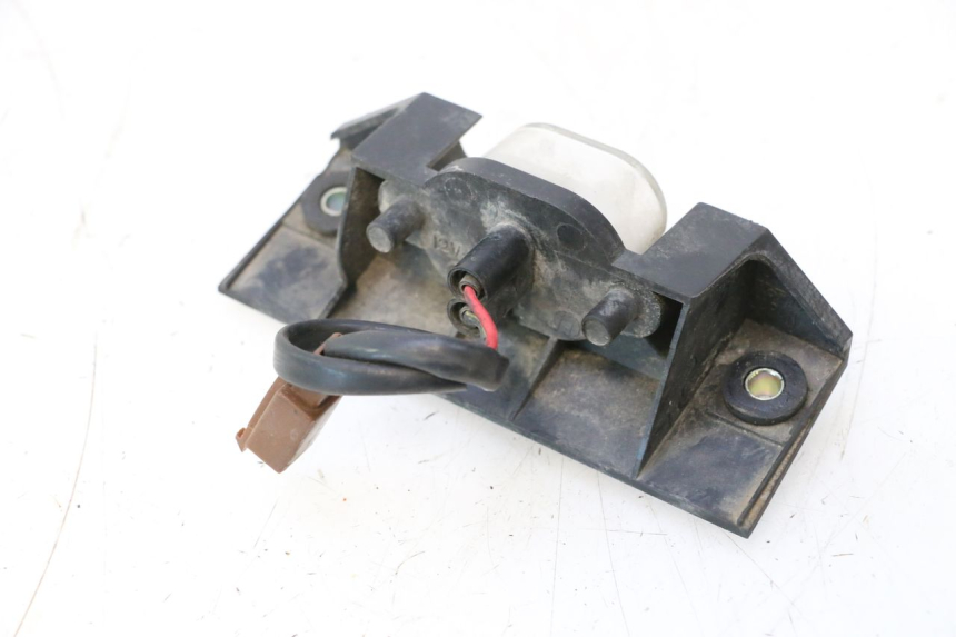 photo de OŚWIETLENIE TABLICY REJESTRACYJNEJ KAWASAKI GPX F ZX750F 750 (1986 - 1990) - Zoom stanu zużycia