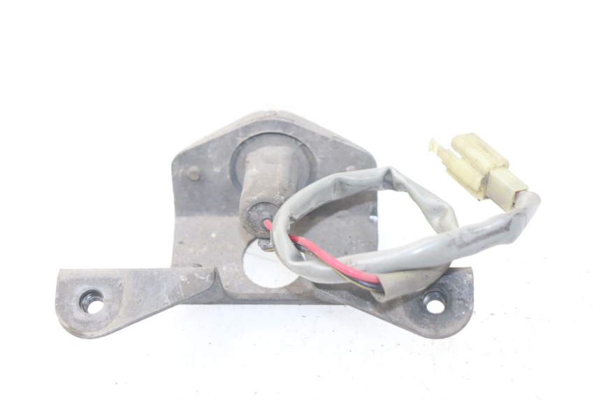 photo de OŚWIETLENIE TABLICY REJESTRACYJNEJ KAWASAKI GPZ S 500 (1994 - 2005) - Szczegół części