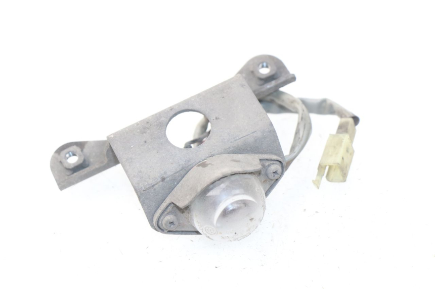 photo de OŚWIETLENIE TABLICY REJESTRACYJNEJ KAWASAKI GPZ S 500 (1994 - 2005) - Inny kąt widzenia