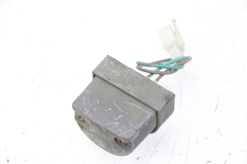 photo de OŚWIETLENIE TABLICY REJESTRACYJNEJ KYMCO GRAND DINK 125 (2002 - 2007) - Szczegół części