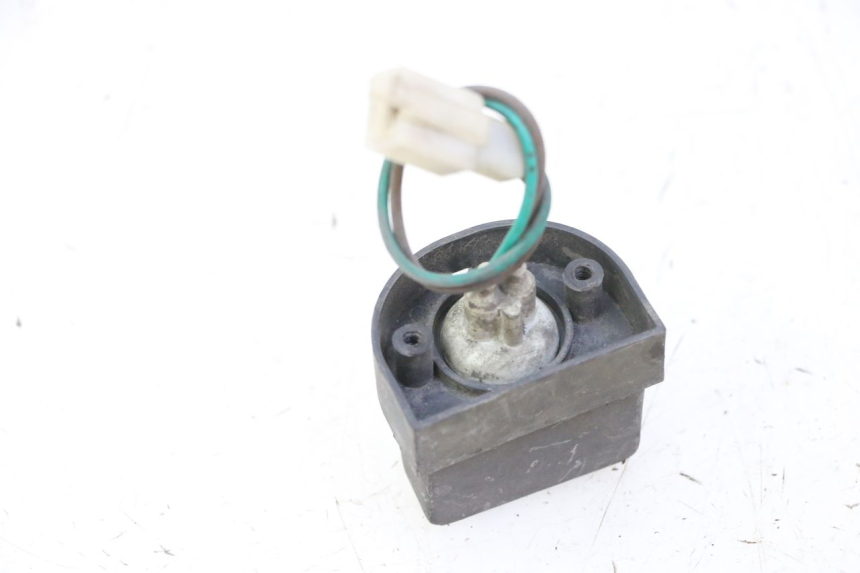 photo de OŚWIETLENIE TABLICY REJESTRACYJNEJ KYMCO GRAND DINK 125 (2002 - 2007) - Zoom stanu zużycia