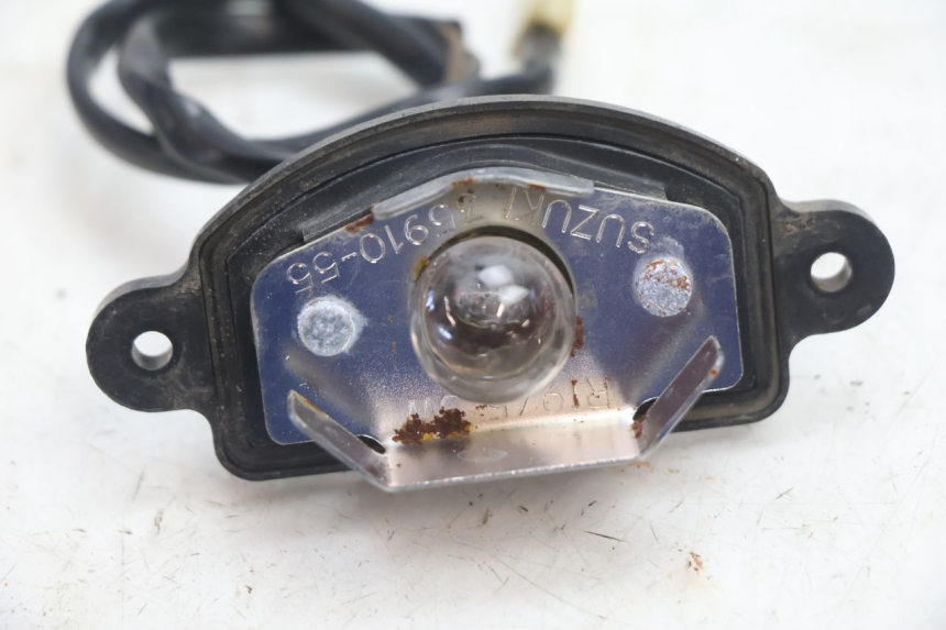 photo de OŚWIETLENIE TABLICY REJESTRACYJNEJ SUZUKI GSX F GSXF 750 (1988 - 1998) - Inny kąt widzenia