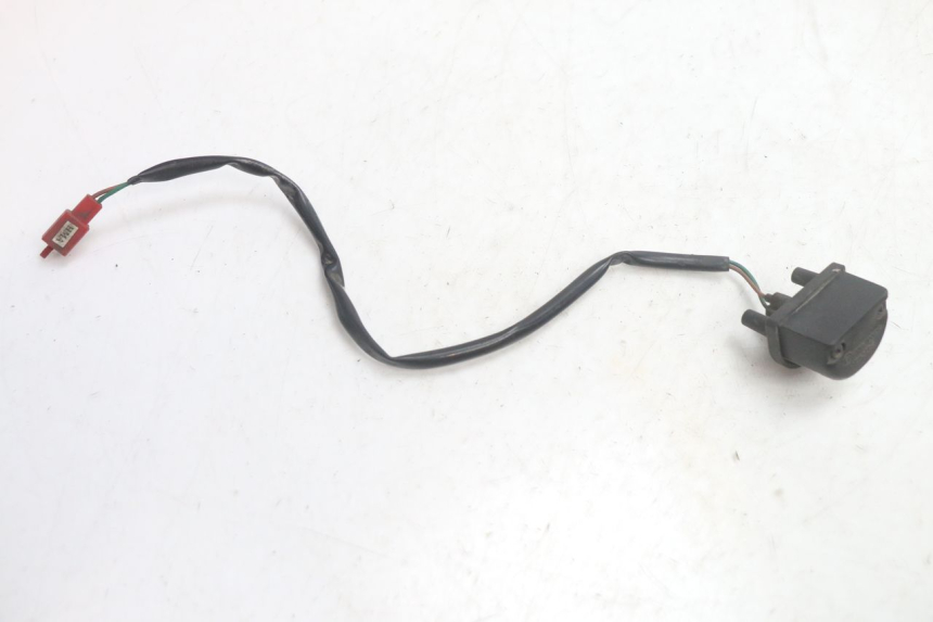 photo de OŚWIETLENIE TABLICY REJESTRACYJNEJ SYM GTS EVO 125 (2009 - 2013) - Zoom stanu zużycia