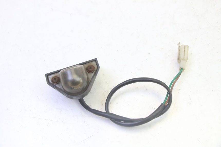 photo de OŚWIETLENIE TABLICY REJESTRACYJNEJ DAELIM HISTORY 125 (2001 - 2002) - Zoom stanu zużycia