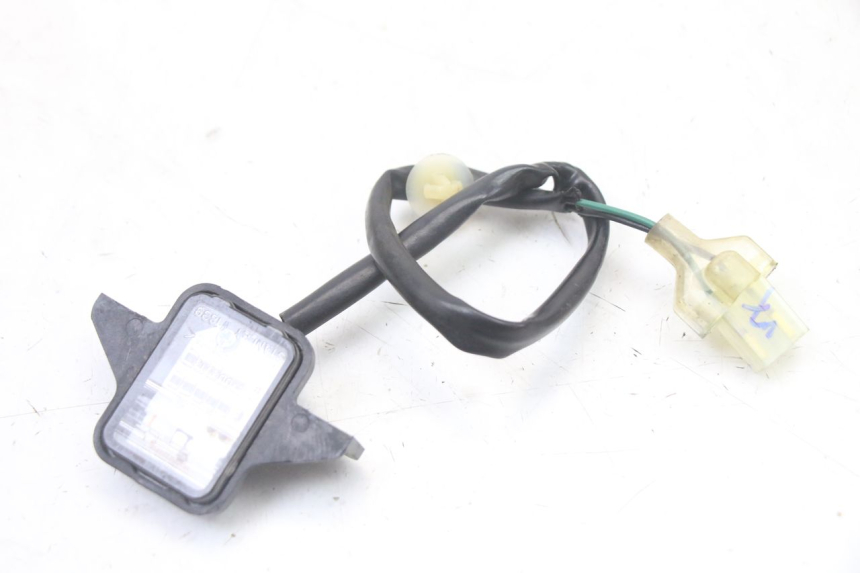 photo de OŚWIETLENIE TABLICY REJESTRACYJNEJ HONDA PCX (JF57/JF64) 125 (2014 - 2018) - Zoom stanu zużycia