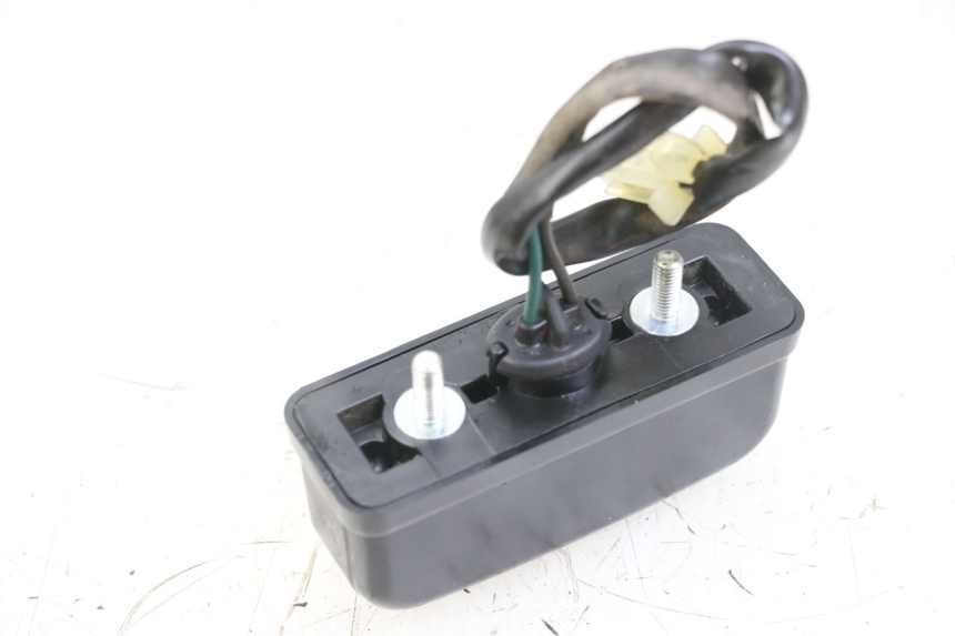 photo de OŚWIETLENIE TABLICY REJESTRACYJNEJ HONDA SH i 300 (2015 - 2020) - Szczegół części