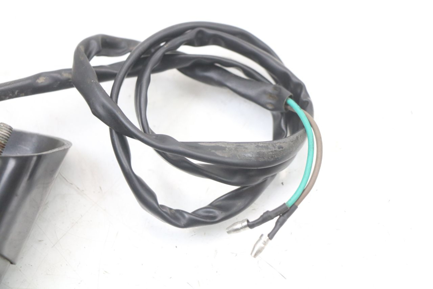 photo de OŚWIETLENIE TABLICY REJESTRACYJNEJ JINLUN JL HIGHLANDER 125 (2007 - 2015) - Punkty mocowania