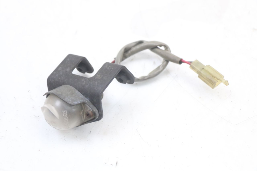 photo de OŚWIETLENIE TABLICY REJESTRACYJNEJ KAWASAKI GTR 1000 (1994 - 2004) - Zoom stanu zużycia