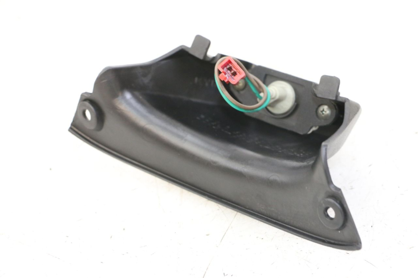 photo de OŚWIETLENIE TABLICY REJESTRACYJNEJ KYMCO XCITING 500 (2007 - 2010) - Szczegół części