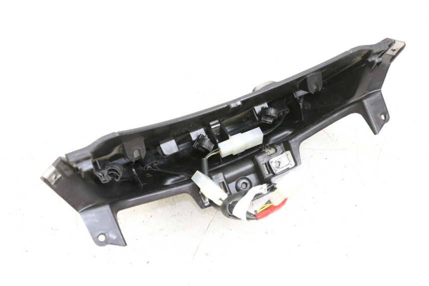 photo de OŚWIETLENIE TABLICY REJESTRACYJNEJ PIAGGIO MP3 HPE 350 (2018 - 2020) - Zbliżenie techniczne