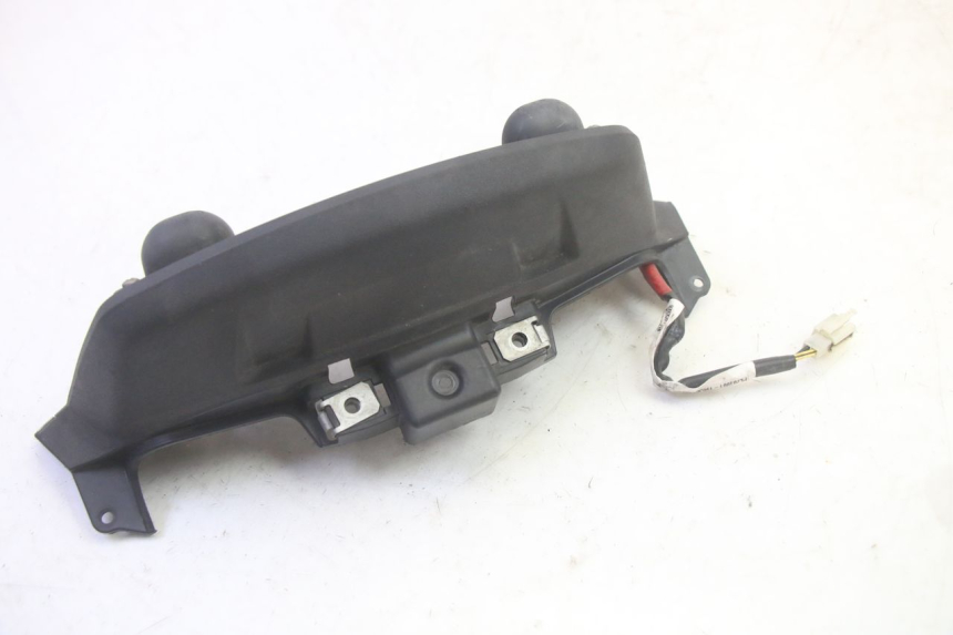 photo de OŚWIETLENIE TABLICY REJESTRACYJNEJ PIAGGIO MP3 HPE 350 (2018 - 2020) - Inny kąt widzenia