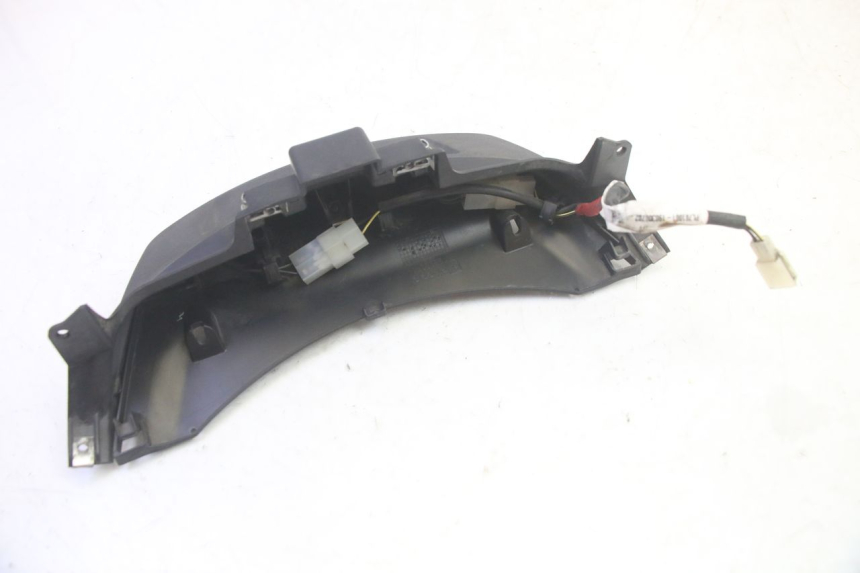 photo de OŚWIETLENIE TABLICY REJESTRACYJNEJ PIAGGIO MP3 HPE 350 (2018 - 2020) - Zbliżenie techniczne