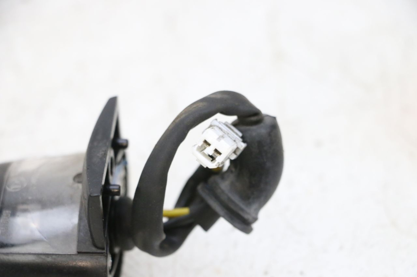 photo de OŚWIETLENIE TABLICY REJESTRACYJNEJ PIAGGIO MP3 HPE 300 (2019 - 2026) - Zoom stanu zużycia