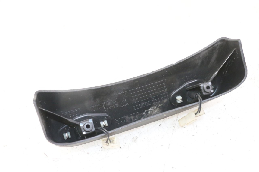 photo de OŚWIETLENIE TABLICY REJESTRACYJNEJ PIAGGIO MP3 LT 400 (2007 - 2012) - Zoom stanu zużycia