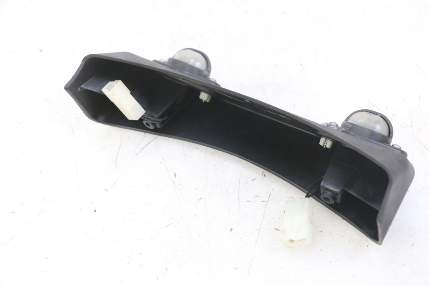 photo de OŚWIETLENIE TABLICY REJESTRACYJNEJ PIAGGIO MP3 LT 300 (2010 - 2016) - Zbliżenie techniczne