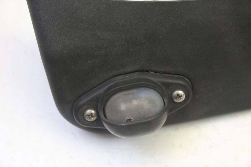 photo de OŚWIETLENIE TABLICY REJESTRACYJNEJ PIAGGIO MP3 LT 300 (2010 - 2016) - Szczegół części