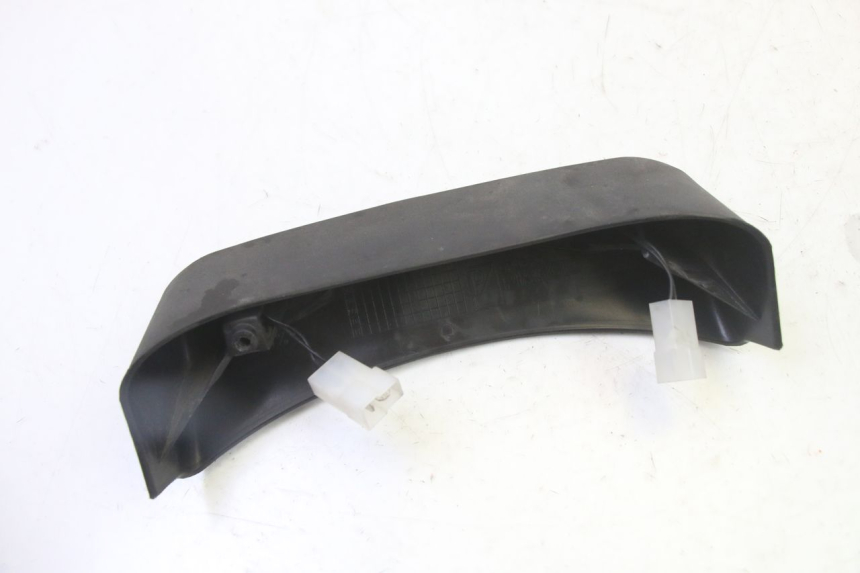 photo de OŚWIETLENIE TABLICY REJESTRACYJNEJ PIAGGIO MP3 LT 300 (2010 - 2016) - Zbliżenie techniczne